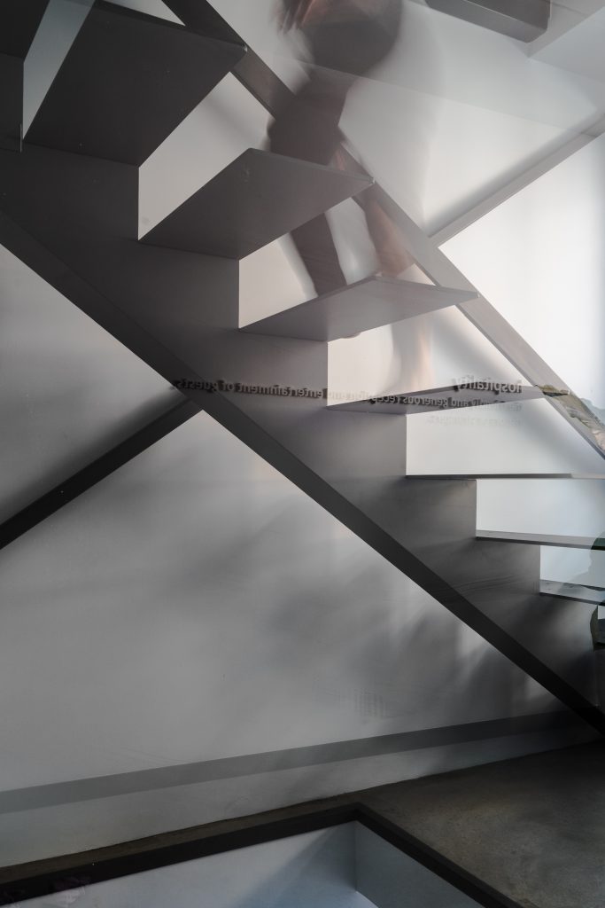 Complex Apartments 55 VA COMPLEX APARTMENTS STAIRS TS5